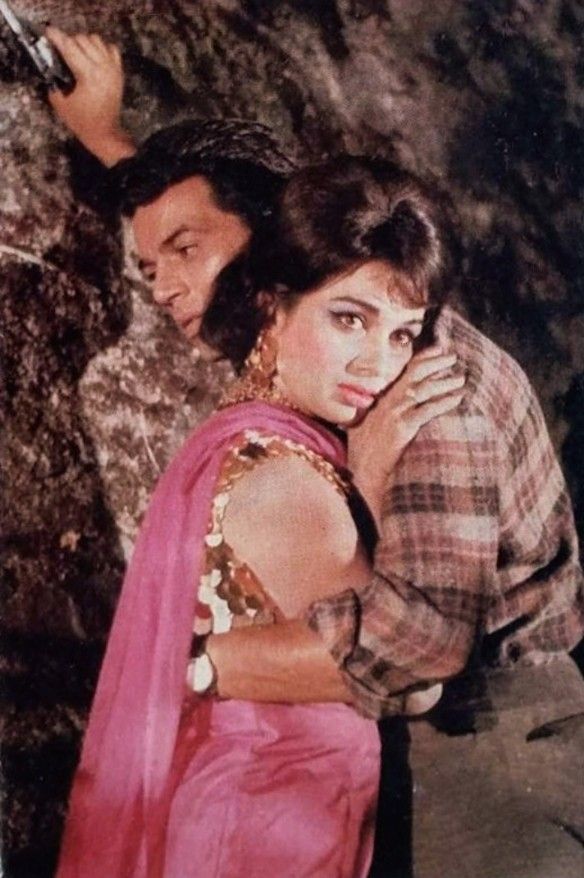 Still from Aaye Din Bahaar Ke